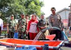 Polri-Salurkan-Bantuan-Air-Bersih-Atasi-Kekeringan-di-Grobogan