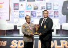 Irjen-Dedi-Raih-Rekor-MURI-Perwira-Tinggi-Polri-Penulis-Buku-Terbanyak