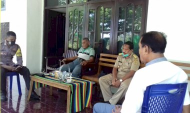 Berikan-Himbauan-Bahaya-Virus-Corona-Bhabinkamtibmas-Bersama-Lurah-Bakunase-II-Sambang-Warga-Binaan