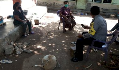 Cegah-Penyebaran-Virus-Corona-(Covid-19),-Bhabinkamtibmas-Kelurahan-Lasiana-Himbau-Masyarakat-Menerapkan-Prilaku-Hidup-Bersih-dan-Sehat