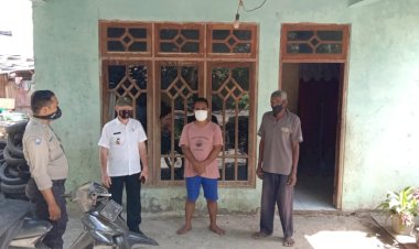 Cegah-Covid-19,-Bhabinkamtibmas-Kelurahan-Bello-Sambangi-Warga-Beri-Himbauan