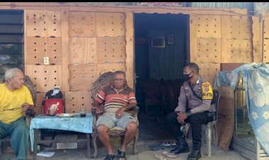 Diberlakukan-New-Normal,-Bhabinkamtibmas-Kelurahan-Oetete-Imbau-dan-Sambang-Tokoh-Masyarakat-Patuhi-Protokol-Kesehatan