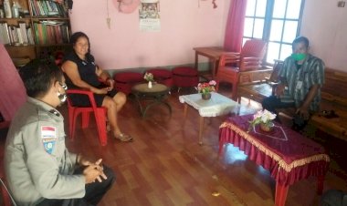 Sambang-Ditengah-Pandemi-Virus-Corona,-Bhabinkamtibmas-Kelurahan-Fatululi-Sampaikan-Imbauan-Pada-Masyarakat