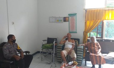 Himbau-Warga-Di-Tengah-Pandemi-Covid-19,-Bhabinkamtibmas-Kelurahan-Airnona-Kunjungi-Warga-Binaan