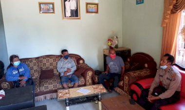 Sambangi-Tokoh-Agama,-Satbinmas-Polres-Kupang-Kota-Imbau-Terkait-Patuhi-Protokol-Kesehatan-di-Tengah-Wabah-Covid-19