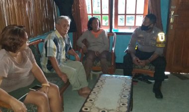 Ingatkan-Warga-Binaan-Pakai-Makser,-Bhabinkamtibmas-Kelurahan-Fontein-Laksanakan-Sambang-Door-to-Door-System