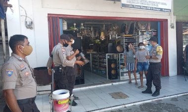 Bhabinkamtibmas-Polsek-Kelapa-Lima-Himbau-Warga-Terkait-Adaptasi-Kebiasaan-Baru