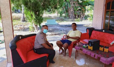 Putus-mata-rantai-penyebaran-Covid--19,Bhabinkamtibmas-rutin-Sosialisasi-kepada-Masyarakat