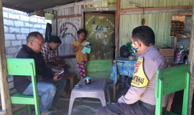 Edukasi-Adaptasi-Kebiasaan-Baru,-Bhabinkamtibmas-Kelurahan-Kayu-Putih-Himbau-Warga-Pakai-Masker