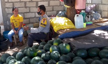 Bhabinkamtibmas-Kelurahan-FatufetoTerus-Lakukan-Himbauan-Kepada-Warga-Tentang-Adaptasi-Kebiasaan-Hidup-Baru