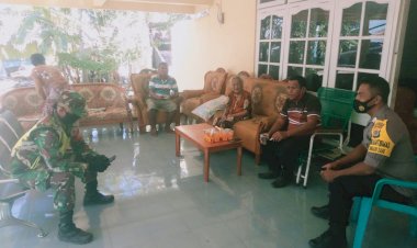 Edukasi-Adaptasi-Kebiasaan-Baru,-Bhabinkamtibmas-Kelurahan-Nunbaun-Sabu-Himbau-Warga-Pakai-Masker