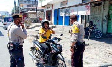 Lawan-Covid-19,-Bhabinkamtibmas-Polsek-Maulafa-Laksanakan-Operasi-Yustisi-Penertiban-Penggunaan-Masker