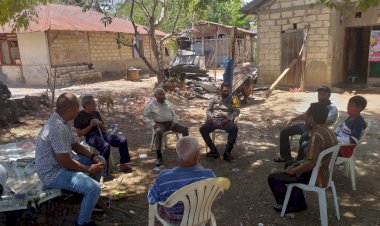 Bhabinkamtibmas-Kelurahan-Bakunase-Sambang-Tokoh-Masyarakat,-Sampaikan-Himbauan-Ikuti-Protokol-Kesehatan-Untuk-Mencegah-Penyebaran-Covid-–-19