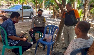 Bhabinkamtibmas-Polsek-Oebobo-Himbau-Warga-untuk-Patuhi-Protokol-Kesehatan