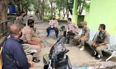 Satbinmas-Polres-Kupang-Kota-Sambangi-dan-Himbau-Sat-Pol-PP-Kota-Kupang-Agar-Tetap-Jaga-Protokol-Kesehatan-Dalam-Bertugas