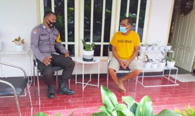 Sambang-Dan-Silaturahmi,-Bripka-Wens-Reba-Himbau-Warga-Patuhi-Protokol-Kesehatan