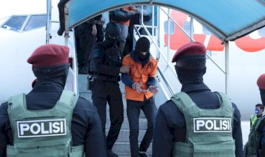 26-Terduga-Teroris-Yang-Diterbangkan-Dari-Makassar-Ditahan-Di-Cikeas.