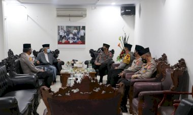 Sowan-ke-Ketua-MUI-Sulsel,-Kapolri-Sebut-Dukungan-Ulama-Sangat-Penting-Untuk-Menjaga-Kamtibmas.