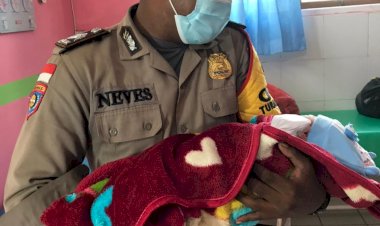 Aksi-Heroik-Bhabinkamtibmas-Polres-TTU-Bantu-Persalinan-Seorang-Ibu-di-Mobil-Dinas-Sat-Binmas.