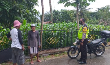 Bhabinkamtibmas-Kelurahan-Kolhua-Sambang-Dan-Silaturahmi,-Himbau-Warga-Patuhi-Protokol-kesehatan
