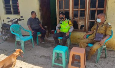 Bhabinkamtibmas-Bersama-Lurah-Fatululi-Melaksanakan-Sambang-dan-Himbau-Protokol-Kesehatan-Kepada-Warga-Binaan