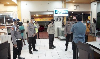 Polres-Kupang-Kota-Dan-Pemkot-Kota-Kupang-Laksanakan-Kegiatan-PPKM-Dengan-Patorli-Himbauan-dan-Pendisplinan-Protokol-Kesehatan-Di-Kota-Kupang