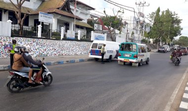 Himbauan-Budaya-Tertib-Berlalu-Lintas-dan-Protokol-Kesehatan-Oleh-Satlantas-Polres-Kupang-Kota