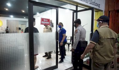 Personil-Polres-Kupang-Kota-Bersama-Instansi-Pemerintah-Laksanakan-Patroli-PPKM-Level-4-di-Kota-Kupang