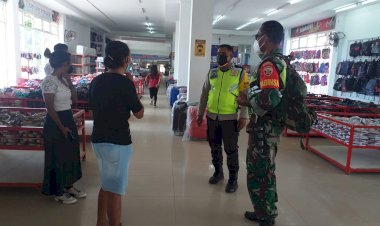 Babhinkamtibmas-laksanakan-Patroli-Himbau-warga-Tetap-Taati-protokol-kesehatan-di-Tempat-Perbelanjaan