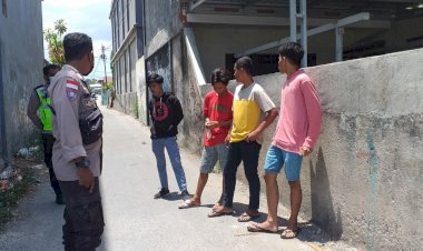 Patroli-Dialogis-Bhabinkamtibmas-Kelurahan-Nefonaek-Himbaun-Patuhi-Protokol-Kesehatan