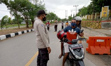 Pendisiplinan-Pengunaan-Masker,-Bhabinkamtibmas-Tegur-Serta-Himbau-Pengendara-yang-Tidak-Menaati-Protokol-Kesehatan