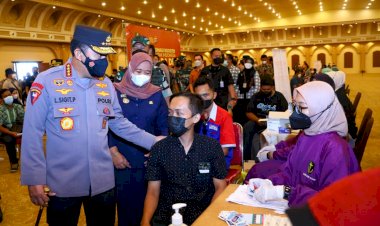 Jelang-Ramadan,-Kapolri-Kejar-Target-Akselerasi-Vaksinasi-Booster