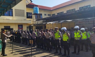 Polres-Kupang-Kota-Melaksanakan-Apel-Kesiapsiagaan-Pengamanan-Unjuk-Rasa-AMARA-(Aliansi-Mahasiswa-dan-Masyarakat)