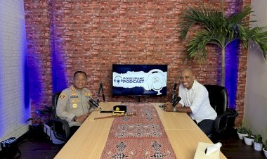 KAPOLRESTA-KUPANG-KOTA-MENJADI-NARA-SUMBER-PODCAST-POS-KUPANG