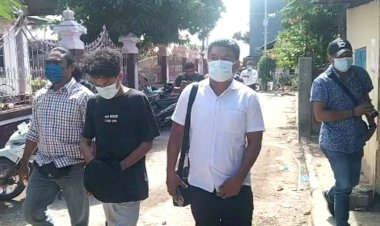 Polsek-Oebobo-kawal-tahanan-melayat-Orang-Tua-yang-meninggal-dunia.