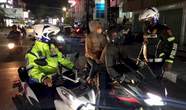 Tak-kenal-waktu,-Satuan-Lalu-Lintas-Polresta-Kupang-Kota-terus-melakukan-penegakan-hukum-di-bidang-kelalulintasan-di-Wilayah-Kota-Kupang.