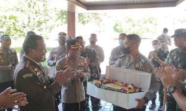 Kapolresta-Kupang-Kota-Beri-Ucapan-Hari-Bhakti-Adhyaksa-Ke-62-Untuk-Kejari-Kota-Kupang.