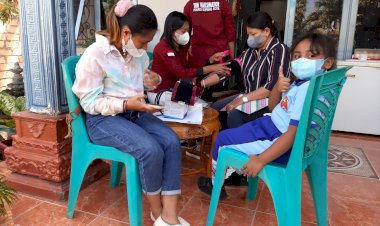 Pelayanan-Vaksinasi-Booster-di-Rt.-017-Kelurahan-Kayu-Putih-Kota-Kupang.