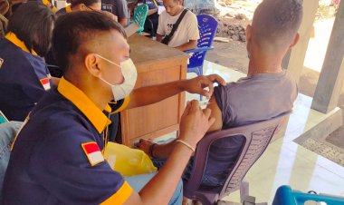 Gerai-Vaksinasi-Covid-19-Oleh-Klinik-Polresta-Kupang-Kota.