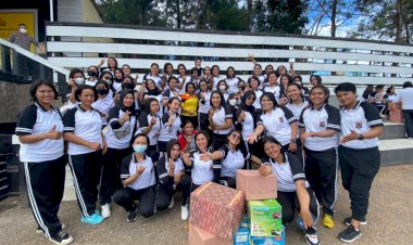 Polwan-Polresta-Kupang-Kota-Juara-1-Lomba-Tarik-Tambang-di-Polda-NTT