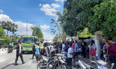 BBM-Naik,-Sopir-Angkot-Lakukan-Aksi-Mogok-di-Jalan-Timor-Raya