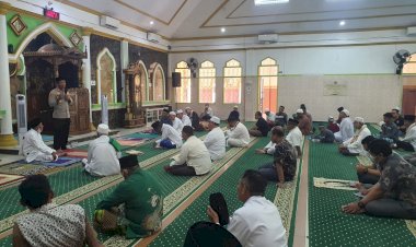 Usai-Sholat-Jumat,-Kapolresta-Beri-Himbauan-Tertib-Berlalulintas