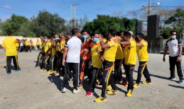 Antisipasi-Demonstrasi,-Anggota-Polresta-Kupang-Kota-Laksanakan-Latihan-Dalmas-Saat-Olah-Raga-Pagi