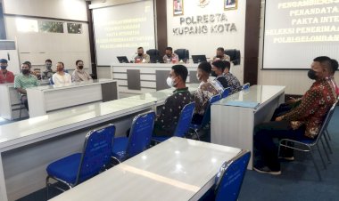 Pengambilan-sumpah-dan-penandatanganan-pakta-integritas-calon-siswa-tamtama-Polri--T.-A.-2022-Polresta-Kupang-Kota