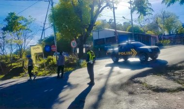 Sat-Lantas-Polresta-Kupang-Kota-Laksanakan-Pengaturan-Pagi-di-Jalur-40