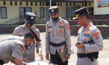 Kapolresta-Kupang-Kota-Pimpin-Apel-Sertijab-Enam-Pejabat--Baru-Di-Mako-Polresta-Kupang-Kota