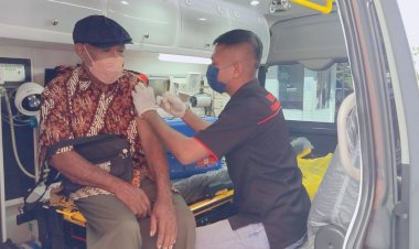 Klinik-Polresta-Kupang-Kota-Buka-Layanan-Vaksinasi-di-Kantor-Pos-Palapa