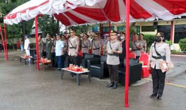 Kapolresta-Hadiri-Pelantikan-Bintara-Polri-Gel.-II-T.A.-2022-di-SPN-Polda-NTT. 