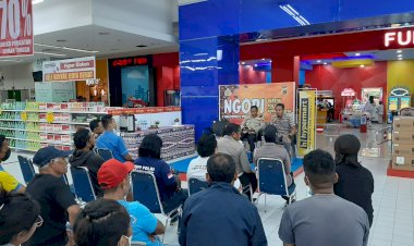 Jumat-Curhat-Kapolresta-Kupang-Kota-Di-Hypermart-Lippo-Plaza-Kupang.