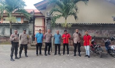 Berikan-Rasa-Aman,-Personel-Polsek-Kelapa-Lima-Polresta-Kupang-Kota-Melaksanakan-Pengamanan-Giat-ibadah-Hari-Suci-Kuningan-Umat-Hindu